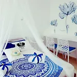 Отель Thomas Art