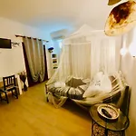 Thomas Art Отель 3*