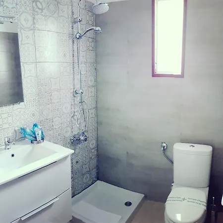 Thomas Art Otel Pelekas